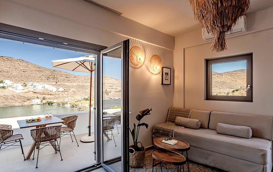 Amal Kythnos Suites